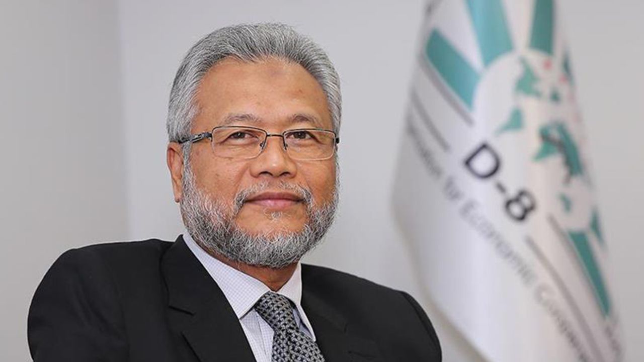 Erbakan, D-8 İle Bize Güzel Bir Miras ve Bilgelik Bıraktı