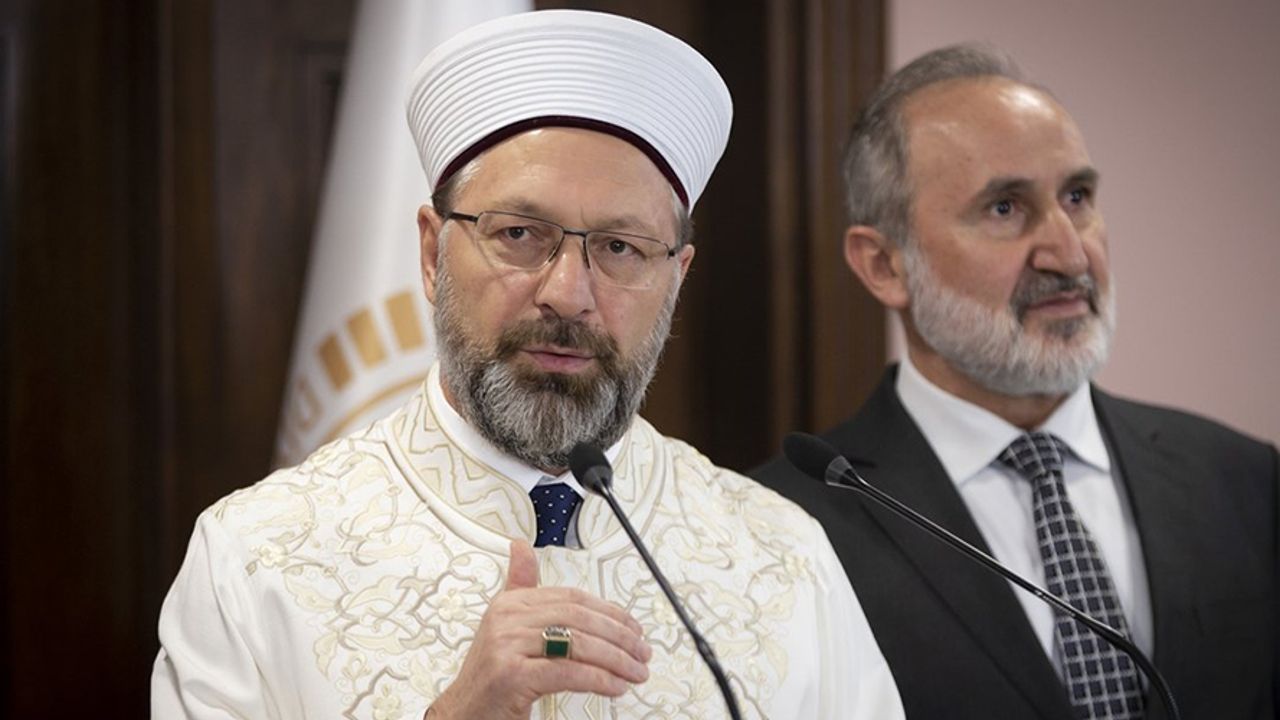 Cuma Namazı Başta Olmak Üzere Cemaatle Namazlara Ara Veriliyor