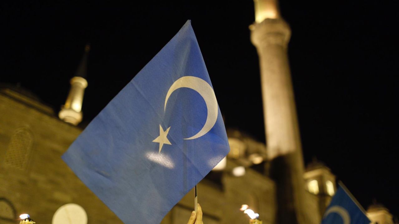 "Bırak Oruç Tutmayı, Müslümanım Diyen Öldürülüyor"