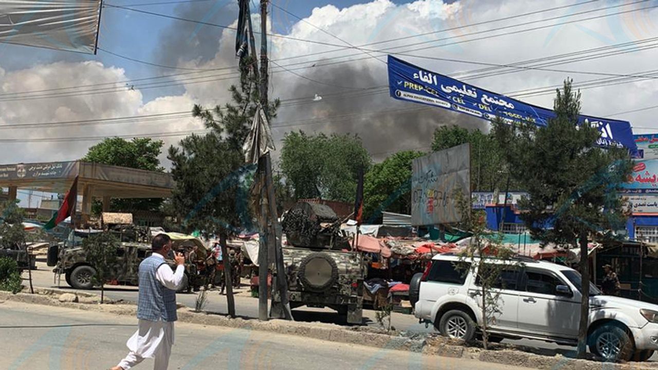 Afganistan'da Cenaze Törenine Düzenelenen Bombalı Saldırıda Onlarca Kişi Can Verdi