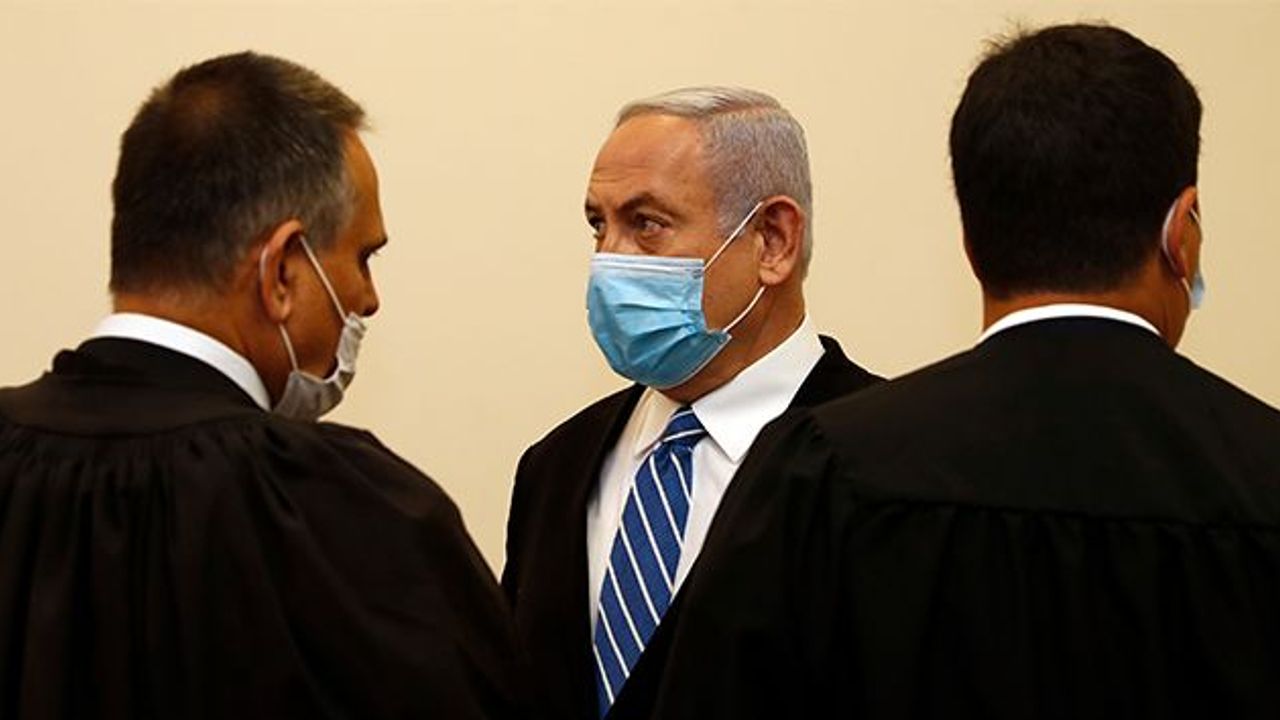 Başbakanlığı Garantileyen Netanyahu Hakim Karşısına Çıktı