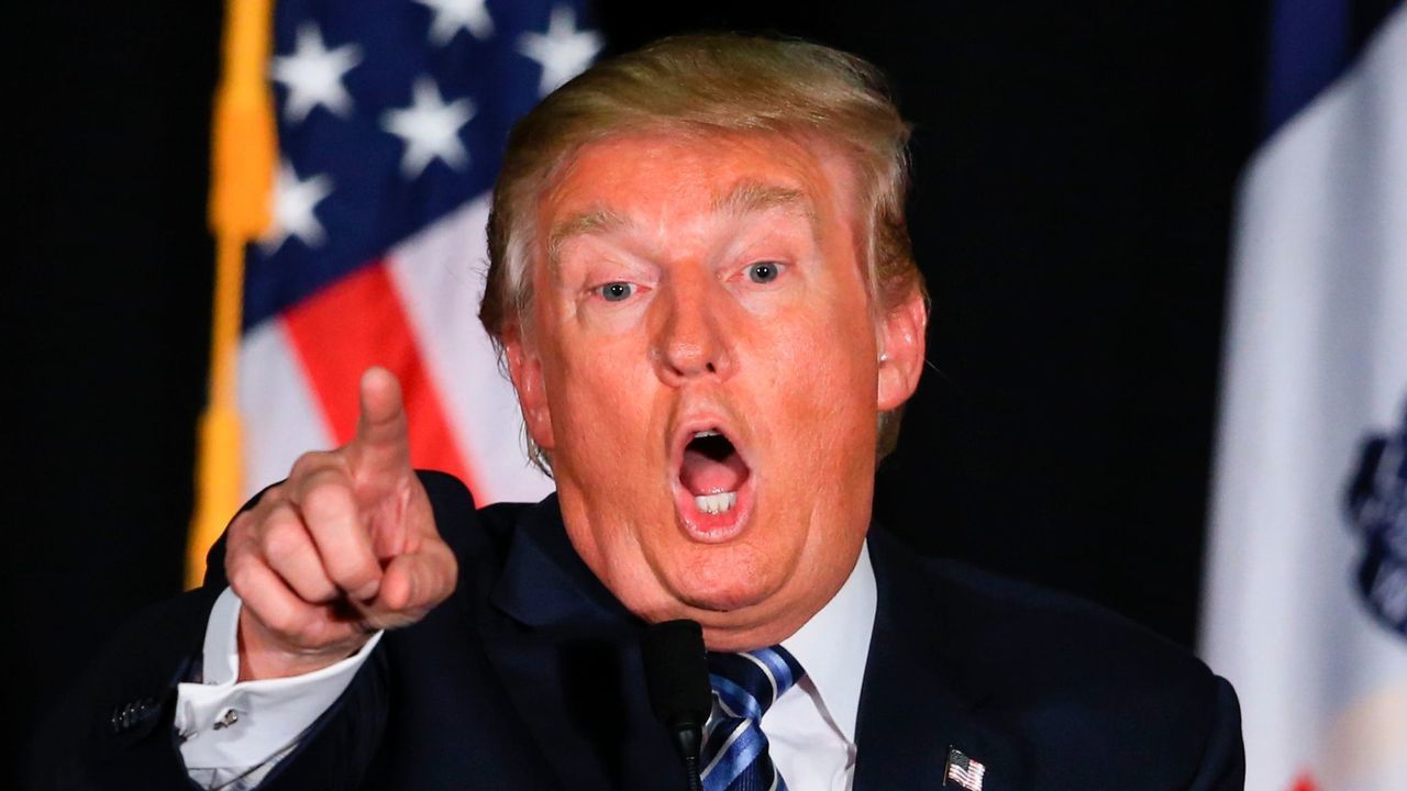 Trump Irkçı Polise Arka Çıktı, Göstericilere 'Haydut' Dedi