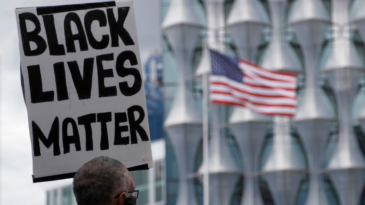 Avrupa Başkentlerinde Irkçılık Karşıtı Gösteriler