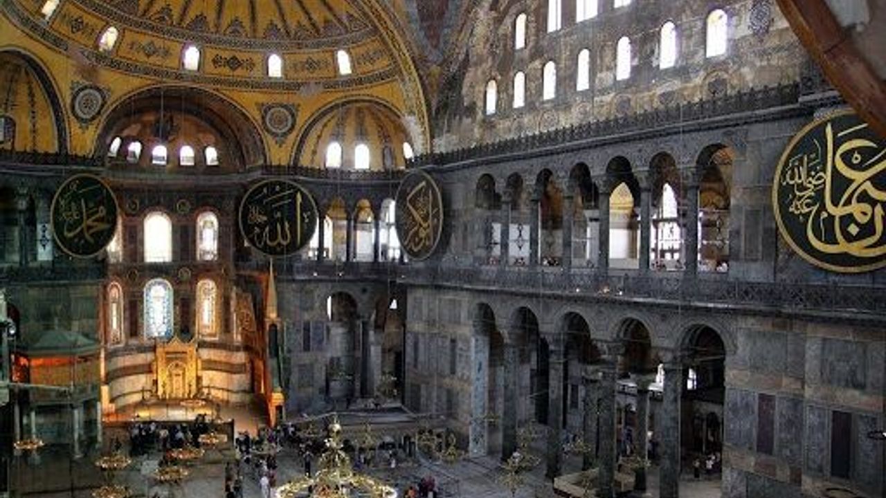 Ayasofya Konusunda Batı'nın 'Orta Çağ' Tutumu Bir Kez Daha Gün Yüzüne Çıktı