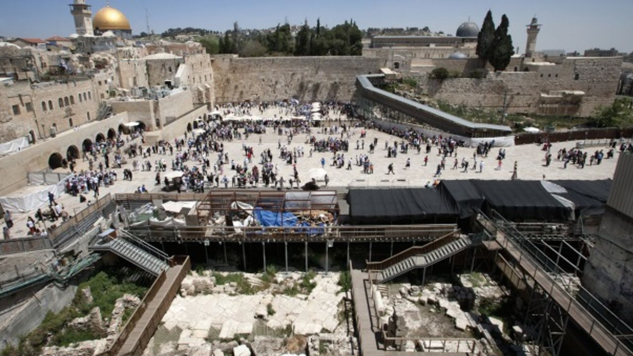 Siyonist Rejim Mescidi Aksa’da Sinagog Yapabilir