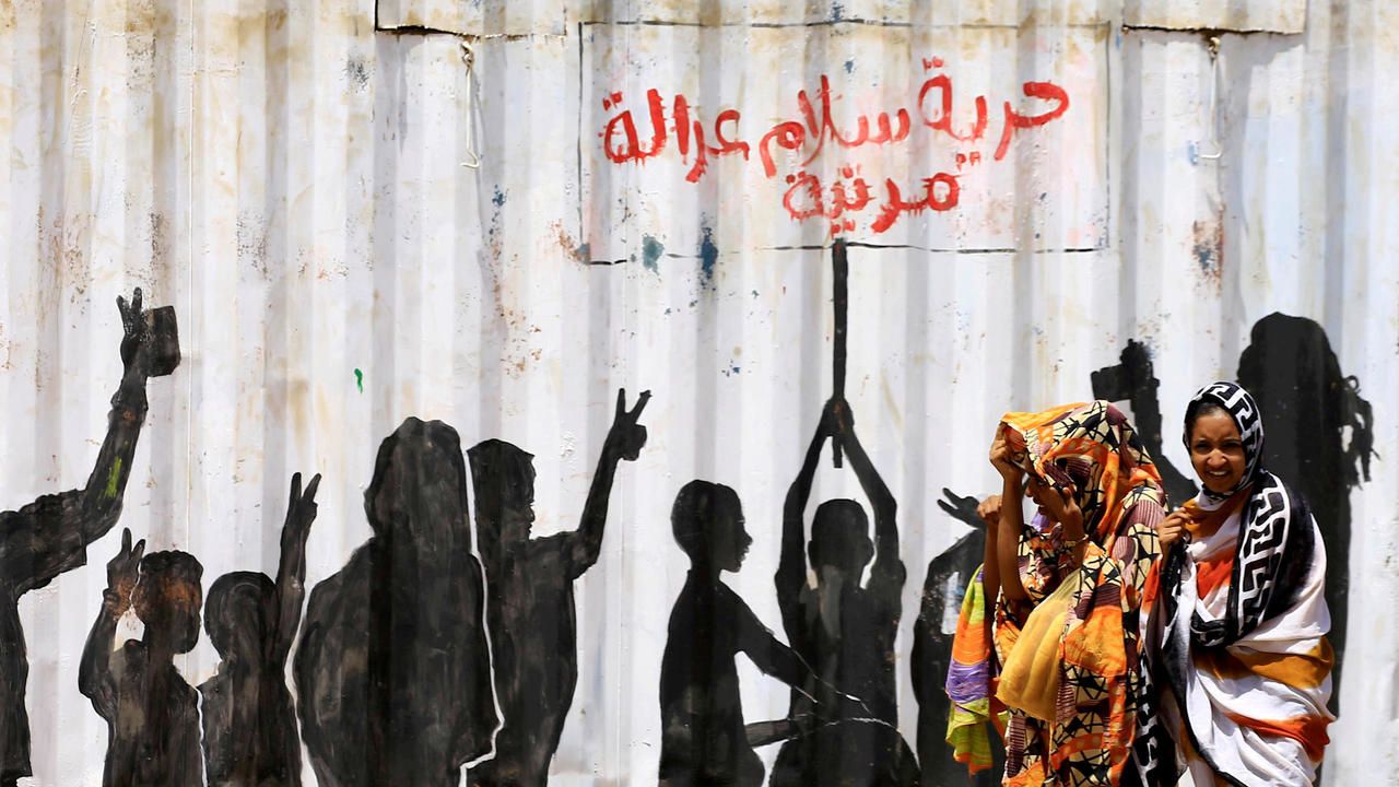 Sudan Geçici Hükumeti Dini Kurallarda Yumuşamaya Gitti!