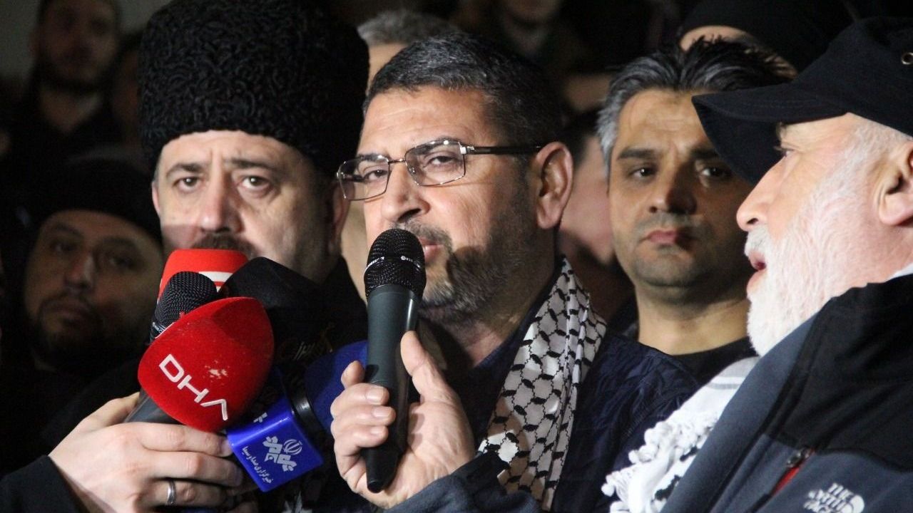 Filistin'den Türk Bayrağının Yakılmasına Tepki! 