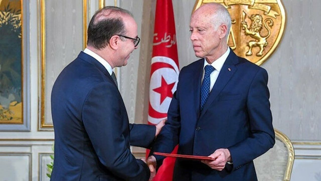 Tunus'ta Siyasi Krize Doğru: Başbakan İstifasını Sundu