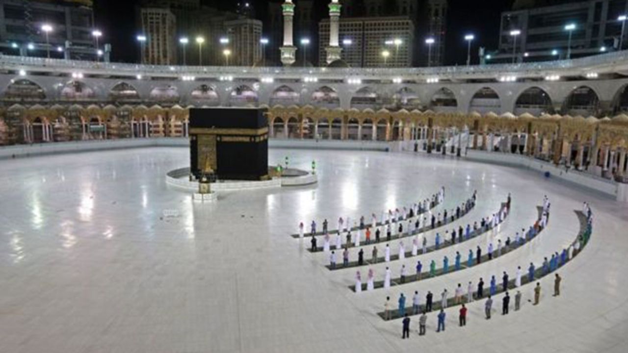 Suudi Arabistan'ın Hac Yasağı Ekonomileri Nasıl Etkiliyor?