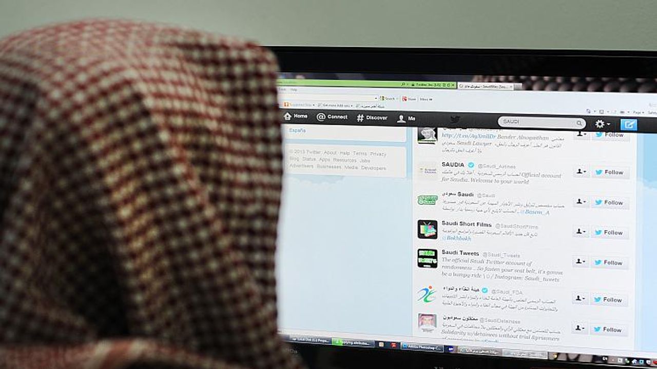 Suudi Arabistan'ın 'Sinek' Lakaplı Trolleri Sosyal Medyada Korku Saçıyor