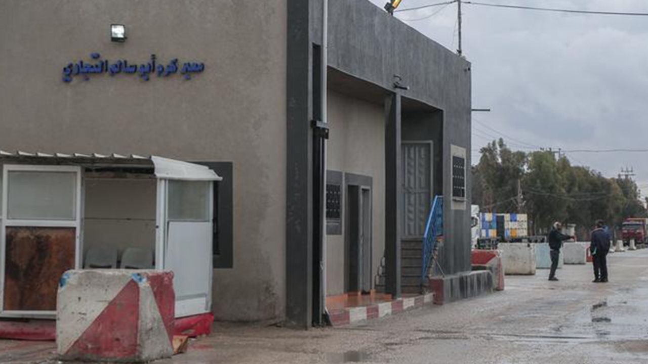 İsrail, Gazze'nin Tek Ticaret Kapısını Kapattı