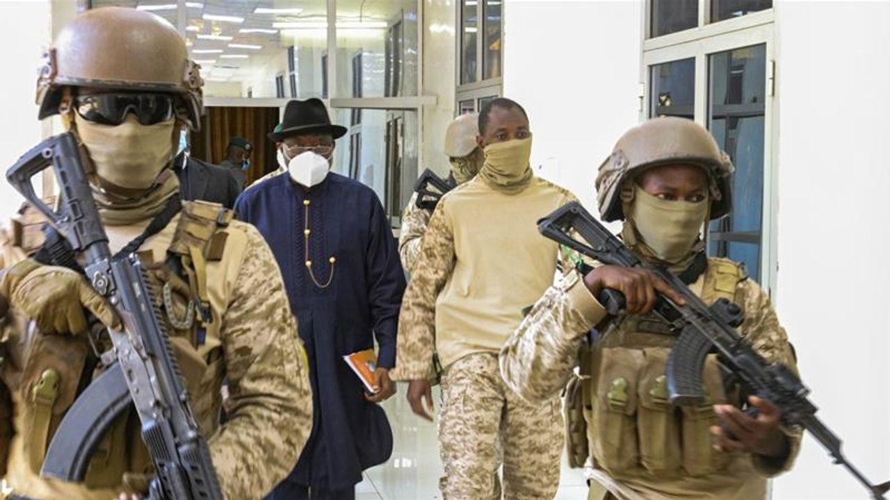 Mali'de Darbeye Giden Süreç ve Sömürge Ülkelerinin Etkisi