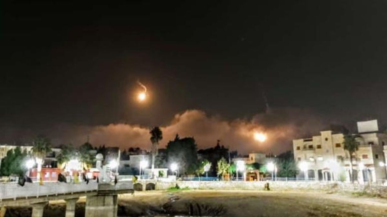 İsrail, Güney Lübnan ve Gazze'ye Saldırı Düzenledi