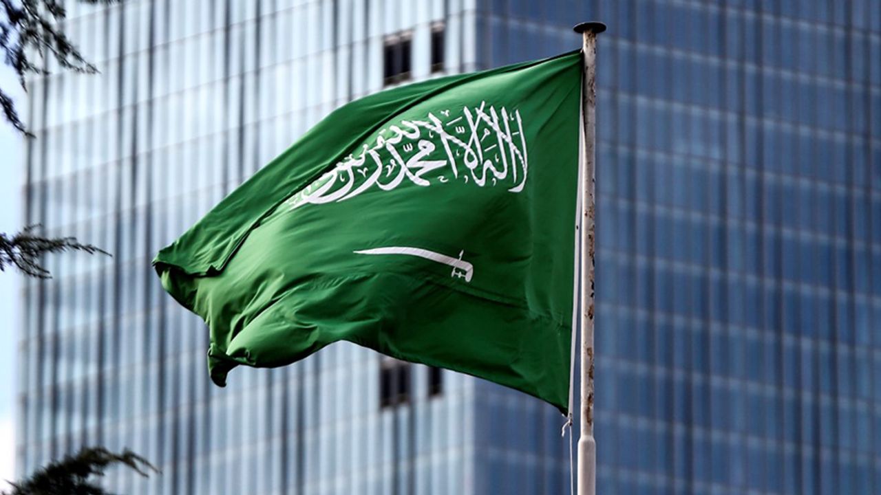 Suudi Arabistan, BAE-İsrail Arasındaki Tüm Uçuşlara Hava Sahasını Açtı