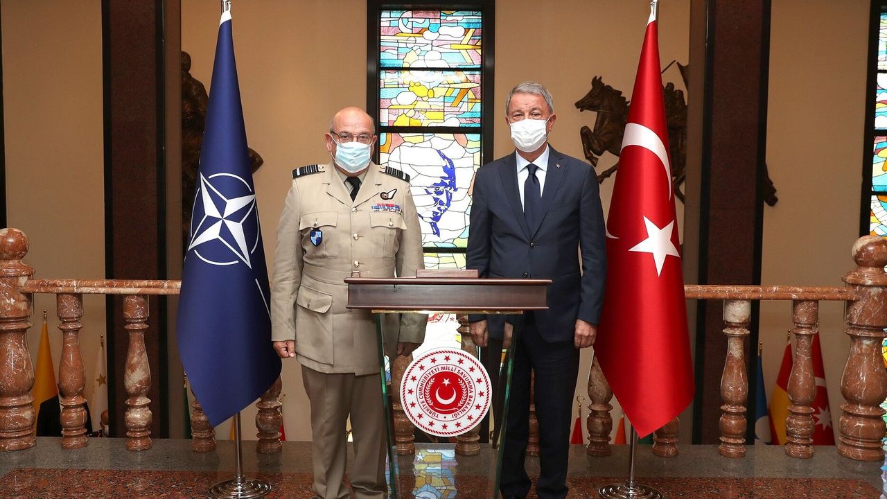 Akar NATO Askeri Komite Başkanı İle Doğu Akdeniz‘i Görüştü