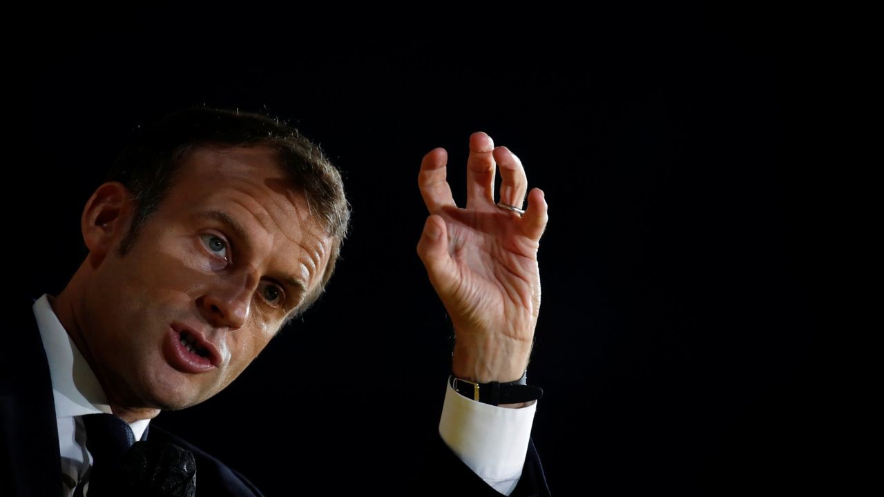 Macron Yine İslam'ı Hedef Aldı: Savaşacağız!