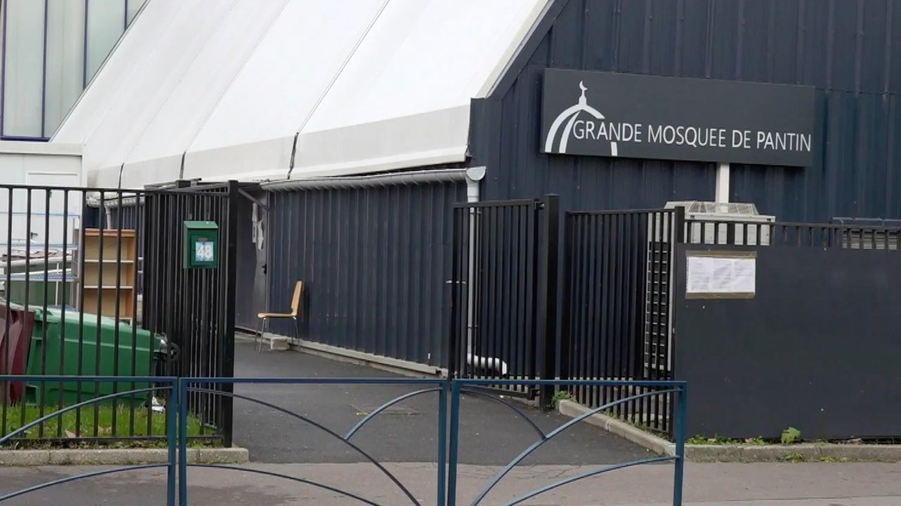 Paris Pantin Camii 6 Ay Süreyle Kapatıldı