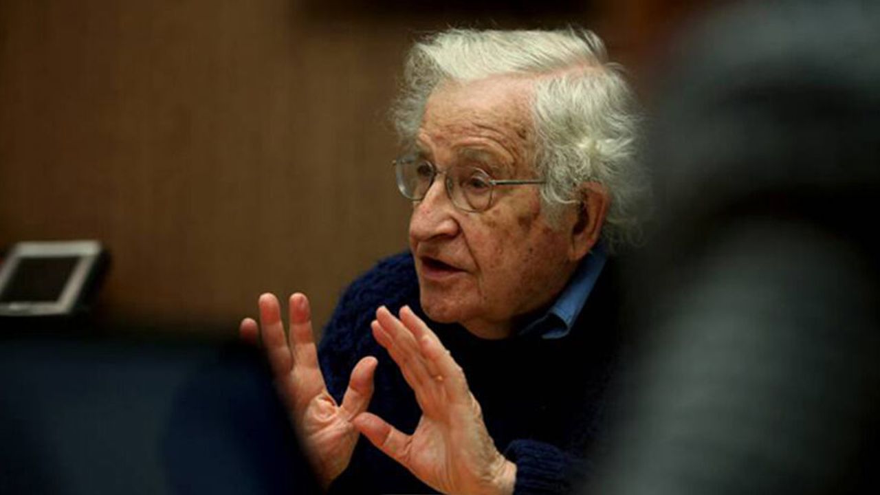 Chomsky: Trump İnsanlık Tarihinin En Kötü Suçlusu