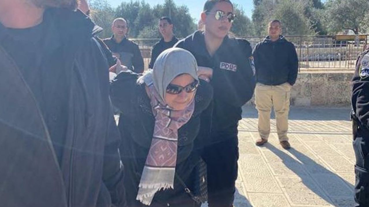 İsrail’den Kudüslü Kadın Murabıta Hapis Cezası