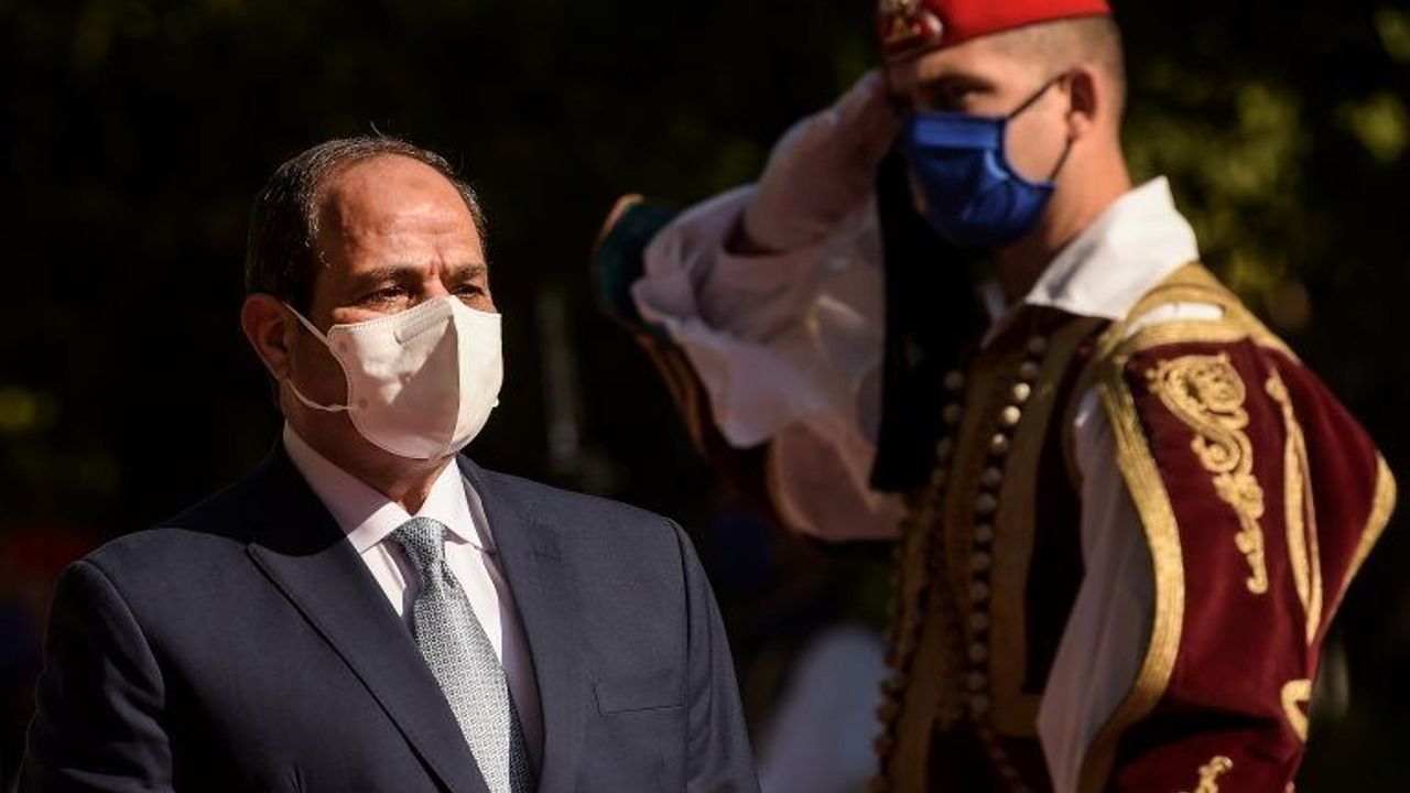 Sisi: "Mısır, Yunanistan'ın Deniz Sınırlarını Koruması İçin Yanındadır"