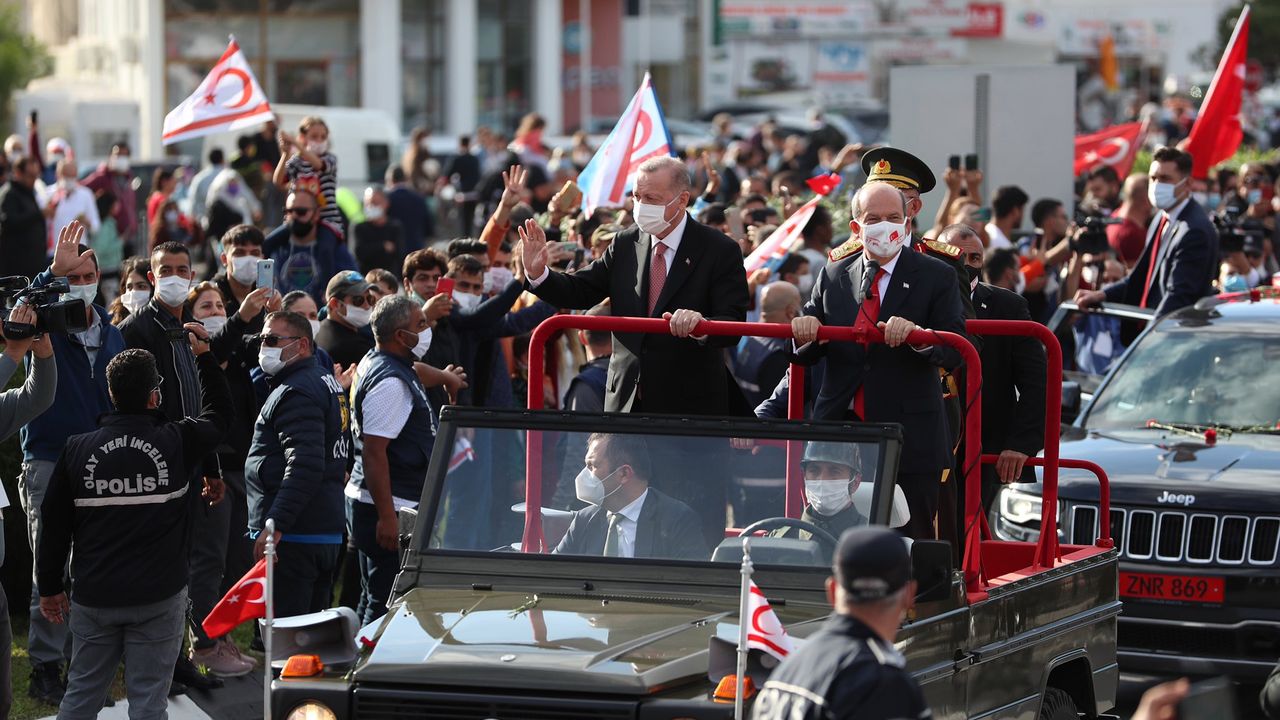 Erdoğan'dan Kıbrıs Önerisi! İki Devletli Çözüm Görüşülmeli!