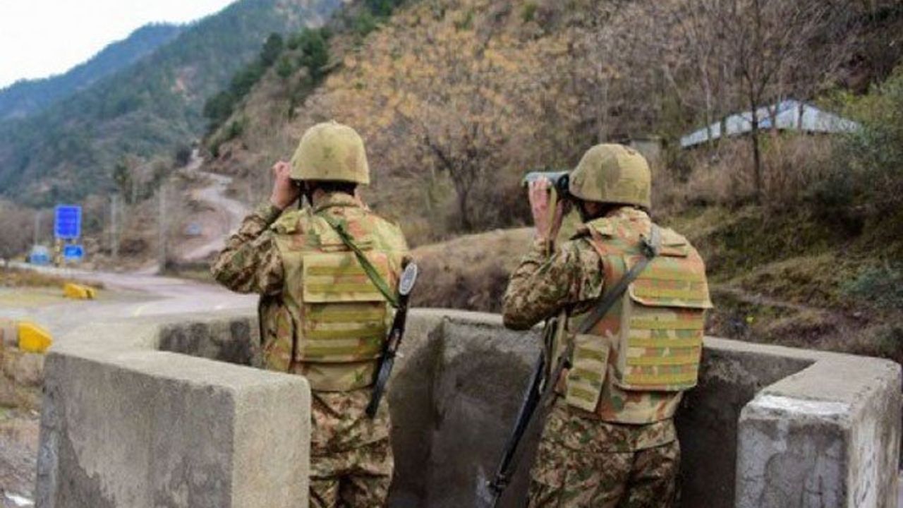 Hindistan Keşmir'de Sınır İhlali Yaptı Pakistan Karşılık Verdi