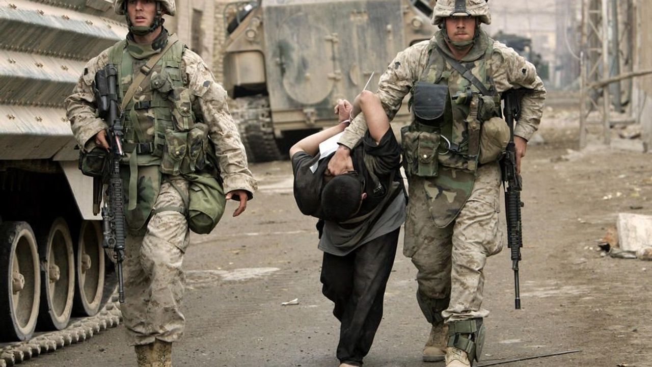 Trump Giderayak Irak'ta Sivilleri Katleden Paralı Askerleri Affetti!