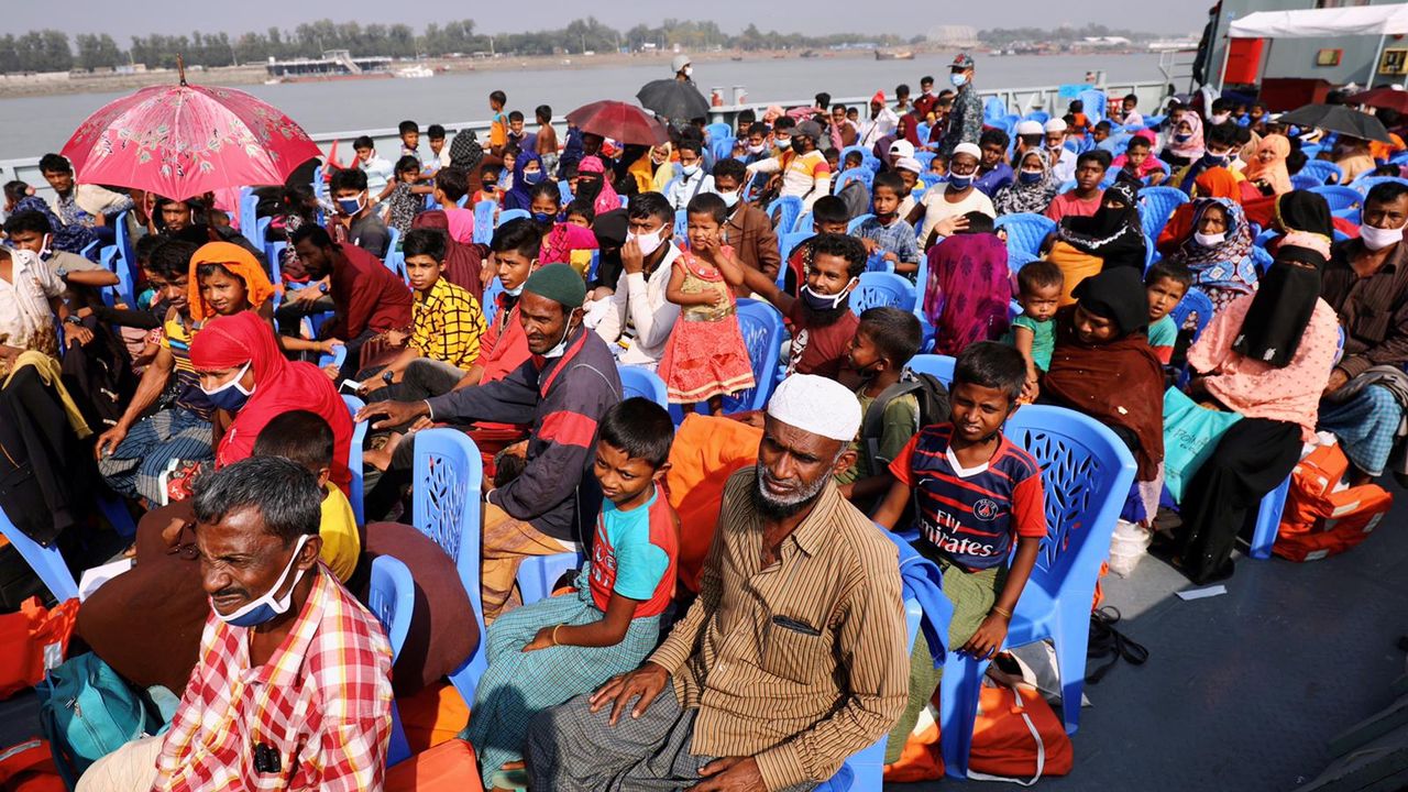 Bangladeş Budist Zulmünden Kaçan Arakanlı Müslümanları 'Güvensiz' Adaya Taşıyor