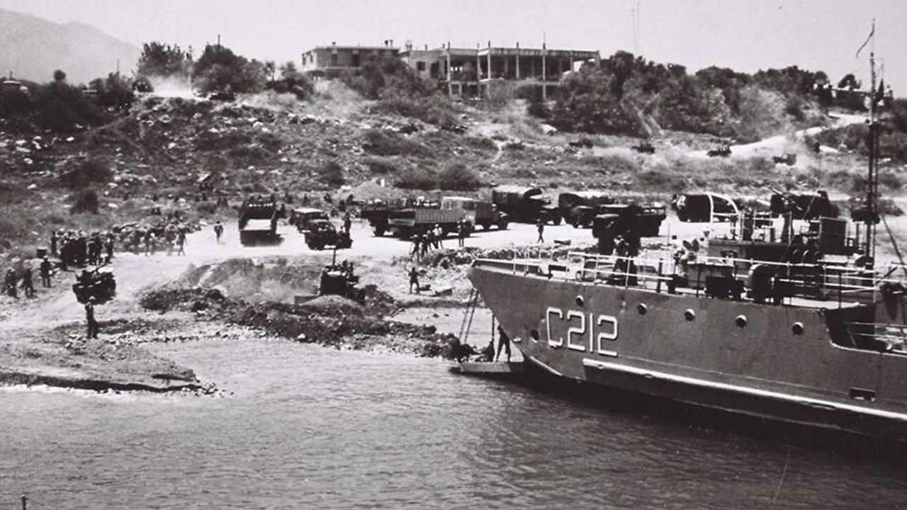 Böyle Müttefik Düşman Başına