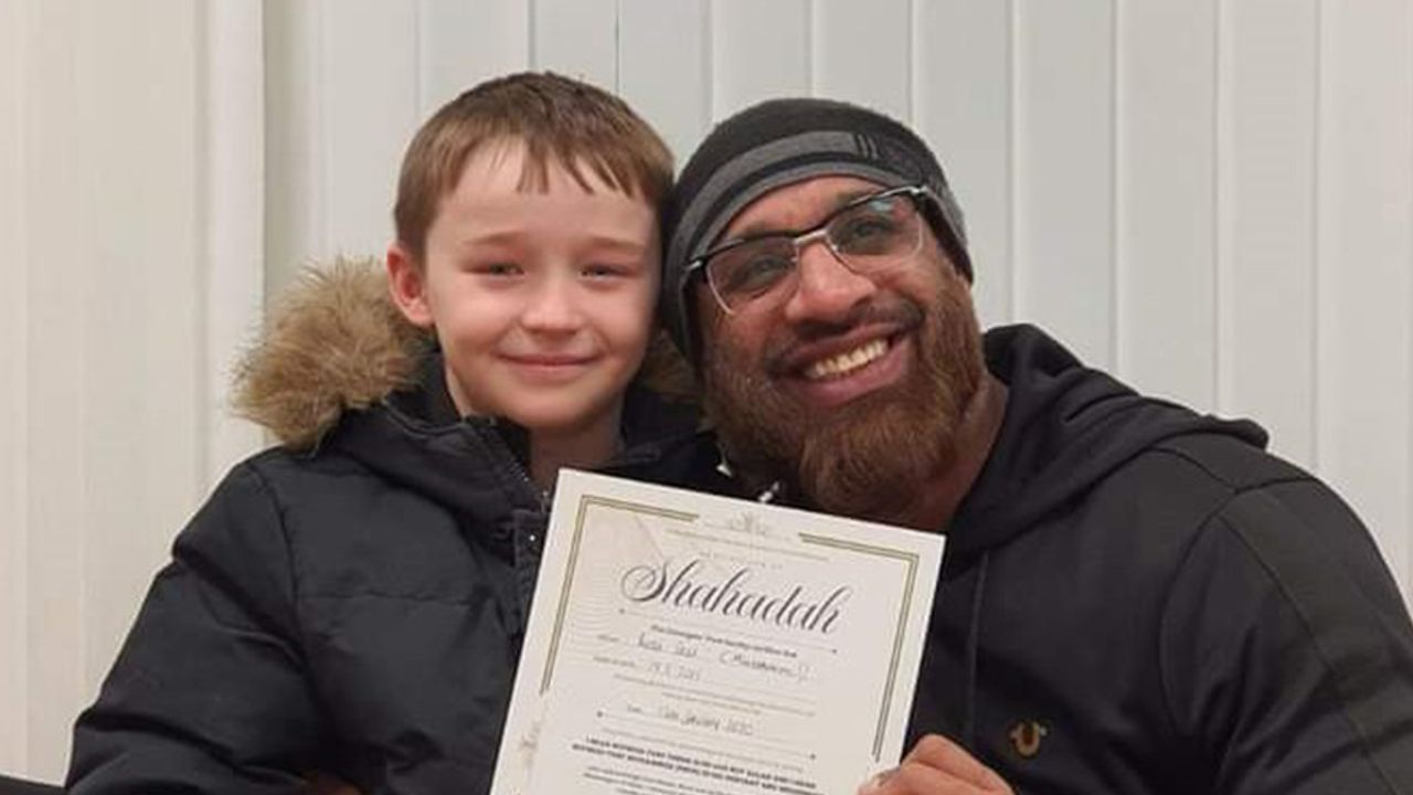 9 Yaşında Gelen Hidayet! Hoşgeldin Muhammed Müzzemmil!