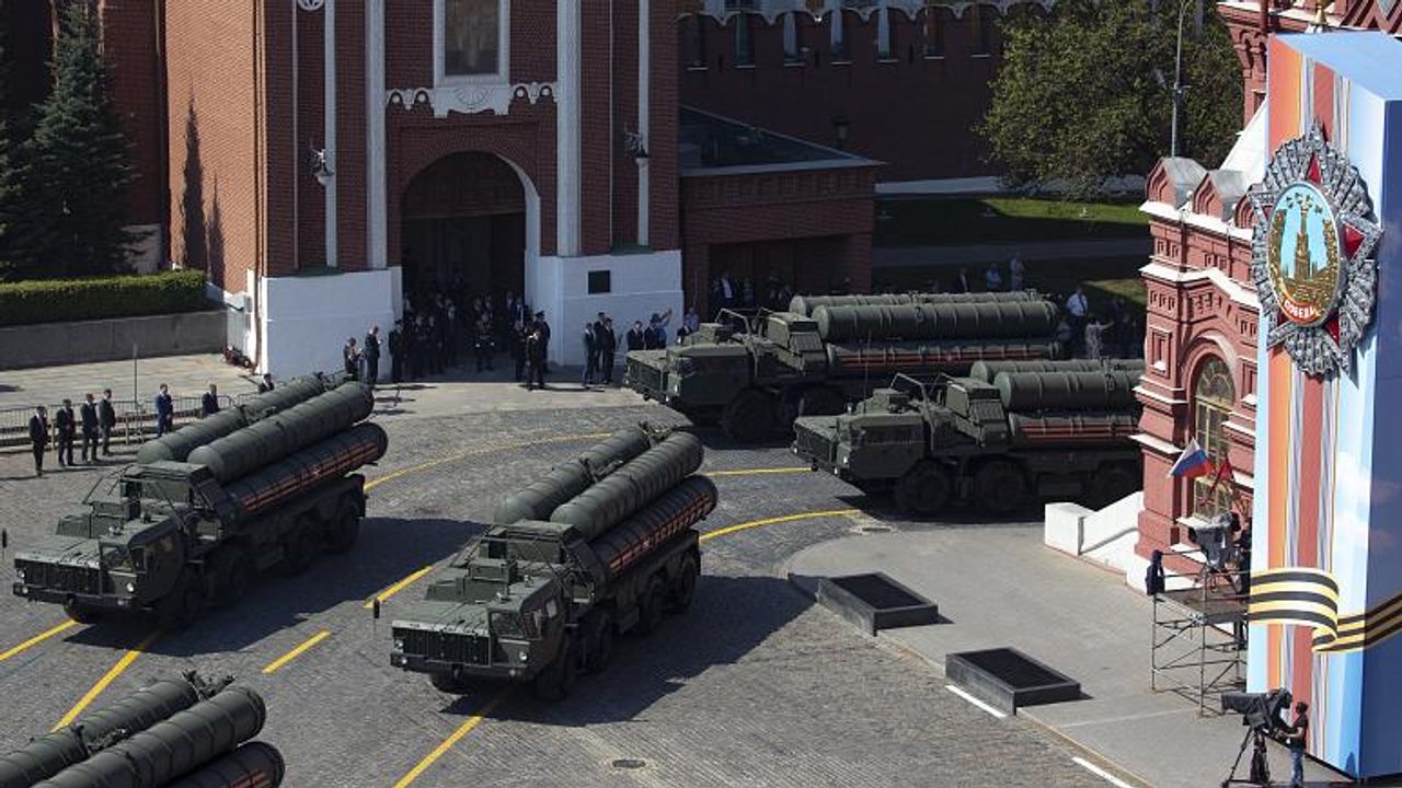 Hindistan-ABD İlişkileri S-400 Alımı Nedeniyle Geriliyor