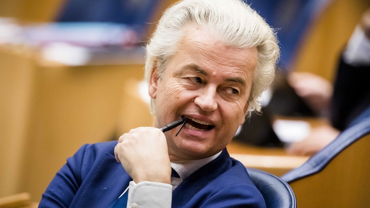 Irkçı Hollandalının Yeni Vaadi: "İslam'la Savaş Suriyelileri Sınır Dışı Et"