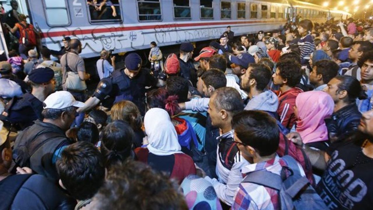 AB Göçmen Konusunda Ülkeleri Vize ile Tehdit Ediyor