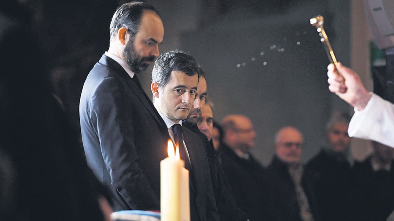 Fransız Bakan Camileri Kapatmakla Övündü