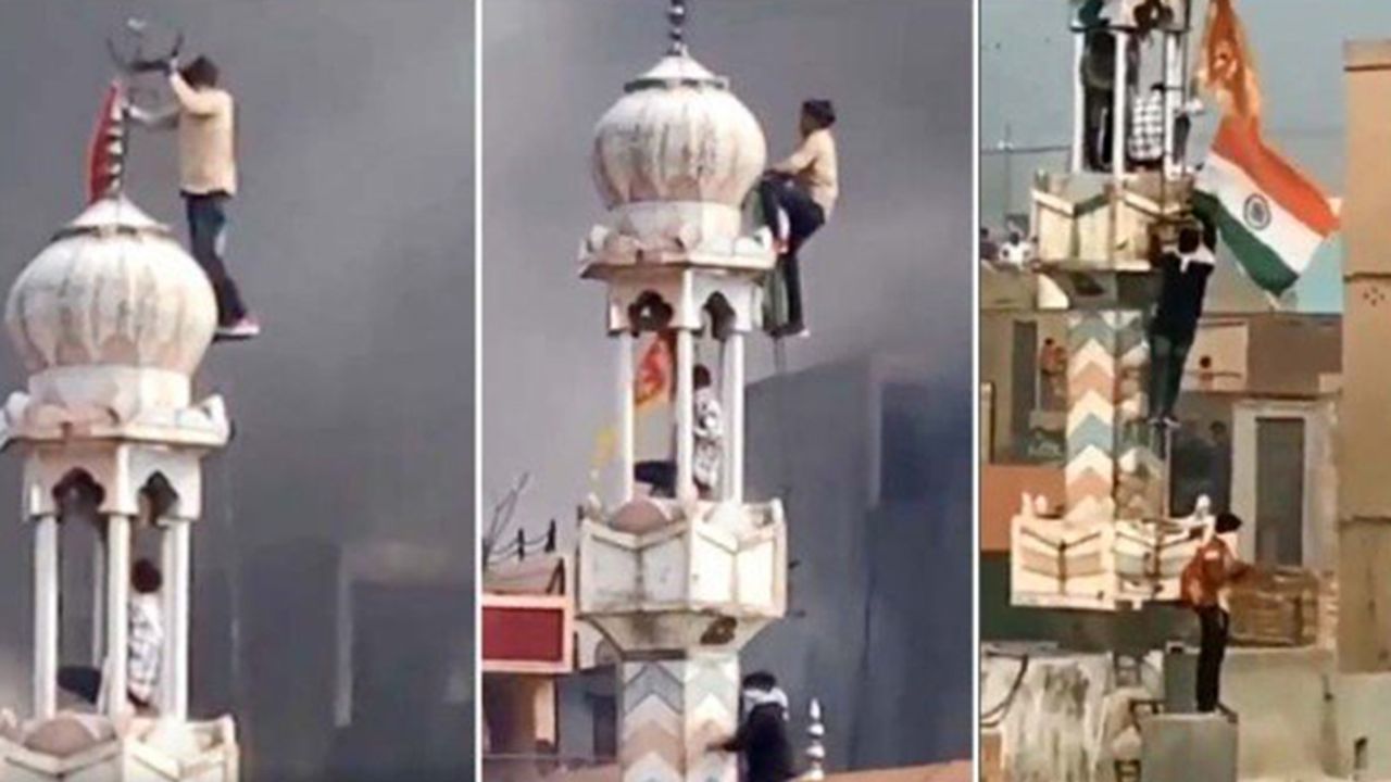 Hindu Fanatikler Camilere Saldırdı!