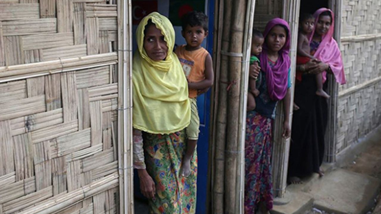 Bangladeş'te 500 bin Arakanlı Müslüman için Kimlik Kartı Çıkarıldı