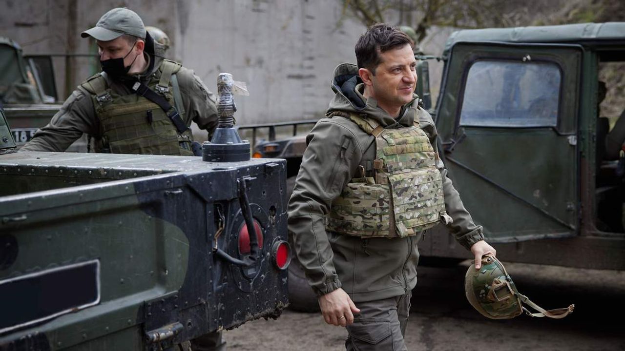 Ukrayna Devlet Başkanı Zelenskiy'den Putin'e: Savaş Alanında Görüşelim