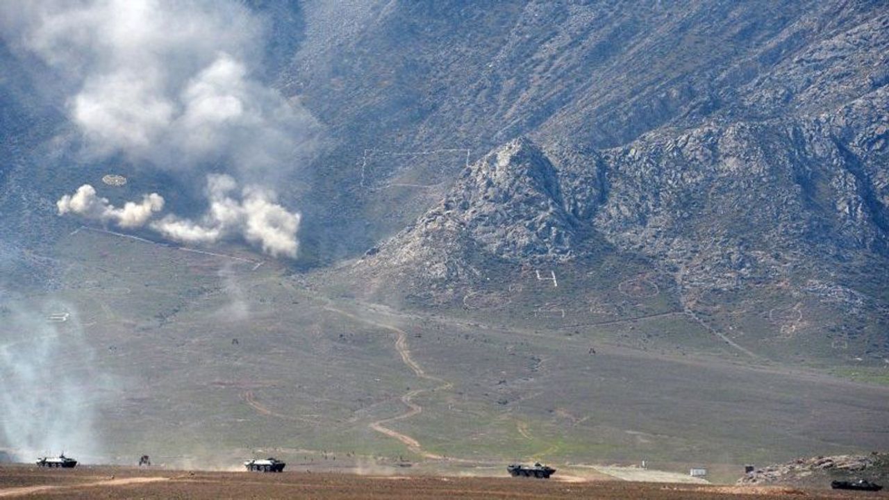 Kırgızistan - Tacikistan Sınırında Çatışma: En Az 13 Ölü, 10 Bin Kişiye Tahliye