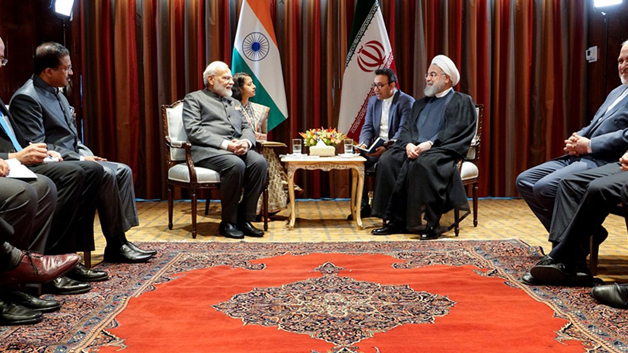 Ruhani ve Modi Keşmir İçin Newyork'ta Görüştü