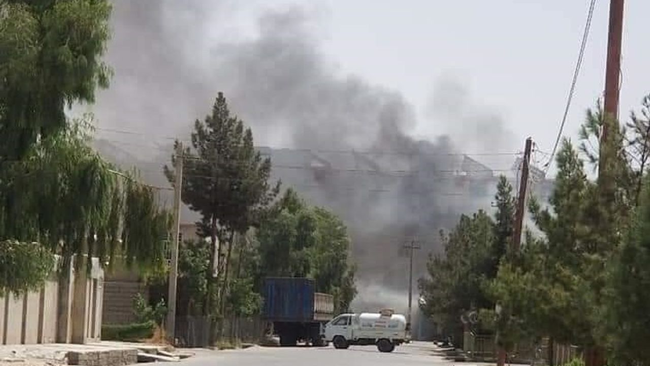 Taliban Leşkergah'ı Kuşattı: Afgan Ordusu Halkın Evlerini Terk Etmesini İstedi