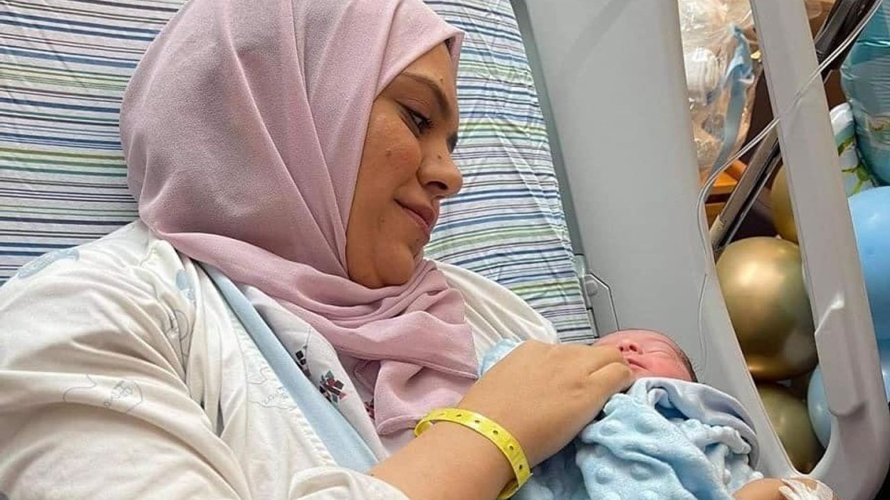Filistinli Esir Anhar Aldeek’in Bebeği Dünyaya Geldi