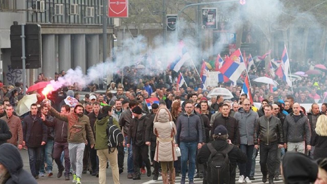 Bosna Hersek'te Sırplar Gerginliği Artırıyor Balkanlarda Yeni Bir Kriz Kapıda