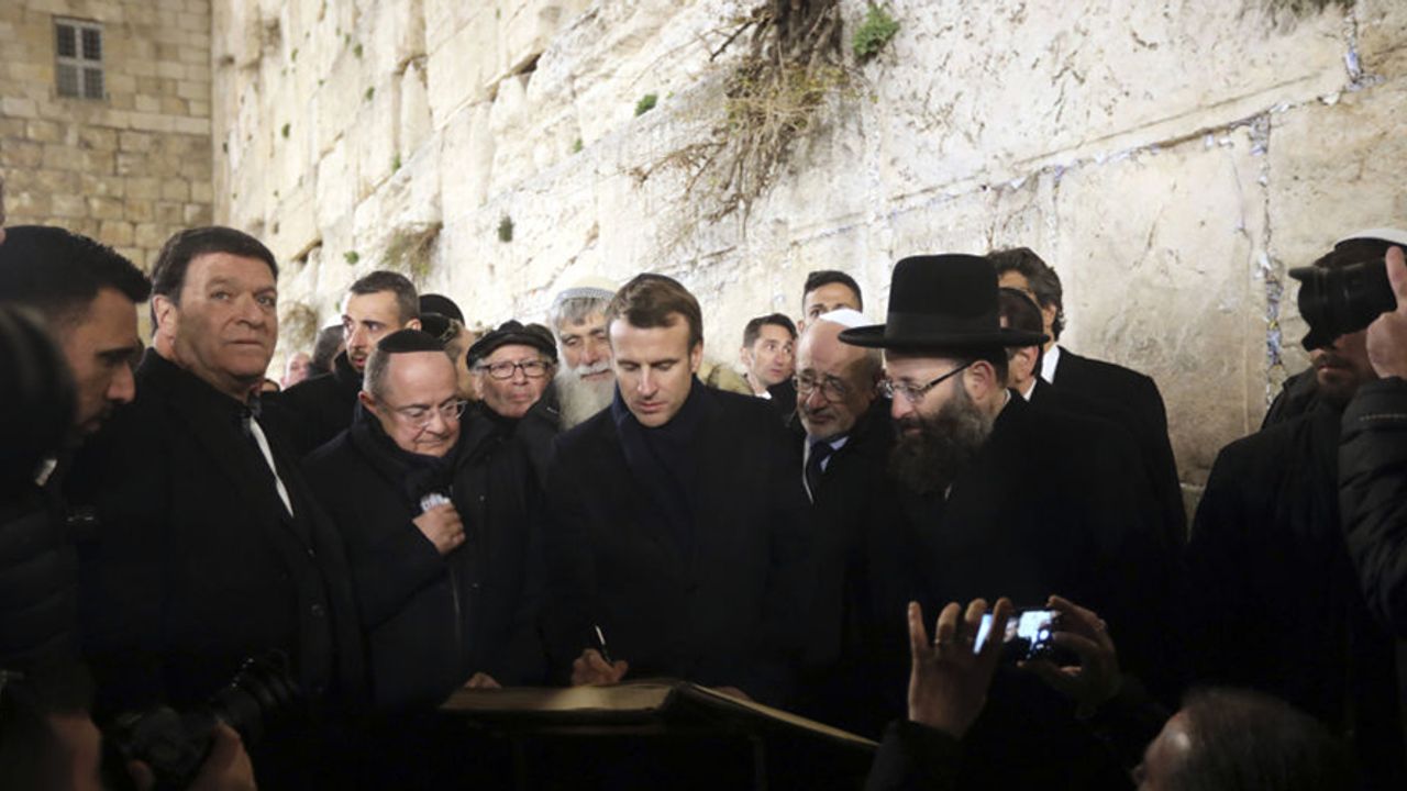 Fransa Cumhurbaşkanı Macron İşgal Yönetimi İsrail'in Polisi İle Tartıştı