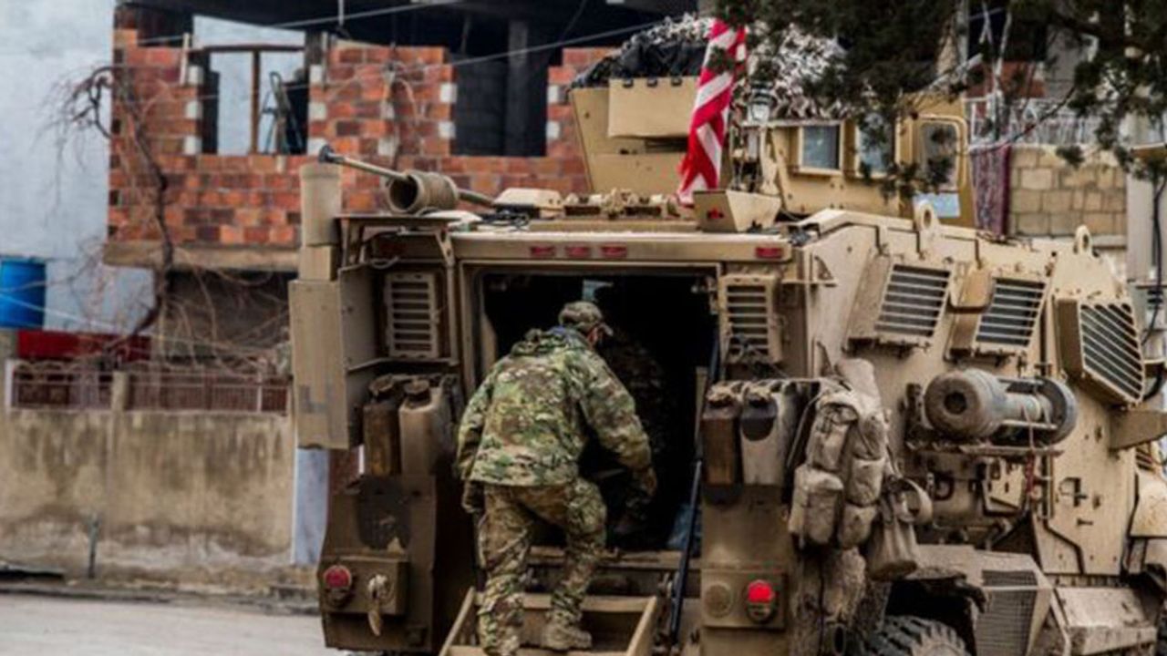 Amerika, Kamışlı'da Rejim Askerlerini Vurdu