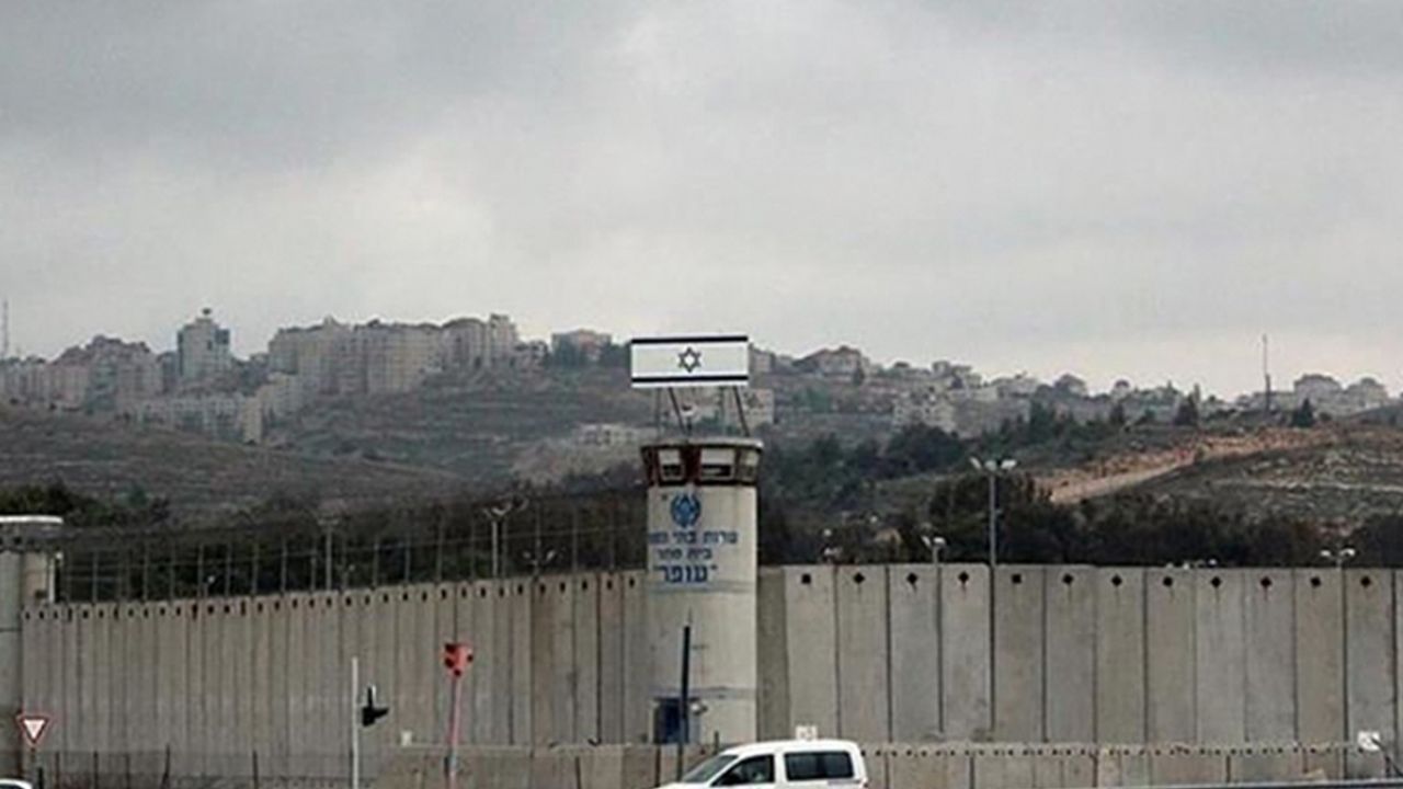 İsrail Hapishanelerindeki Filistinlilerden, Ölen Arkadaşları için Yas Kararı