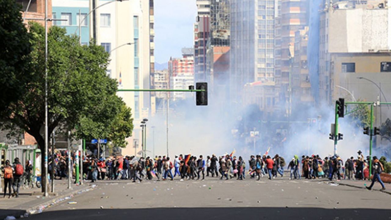Bolivya'da Şiddet Olayları Sürüyor: 23 Ölü, 715 Yaralı
