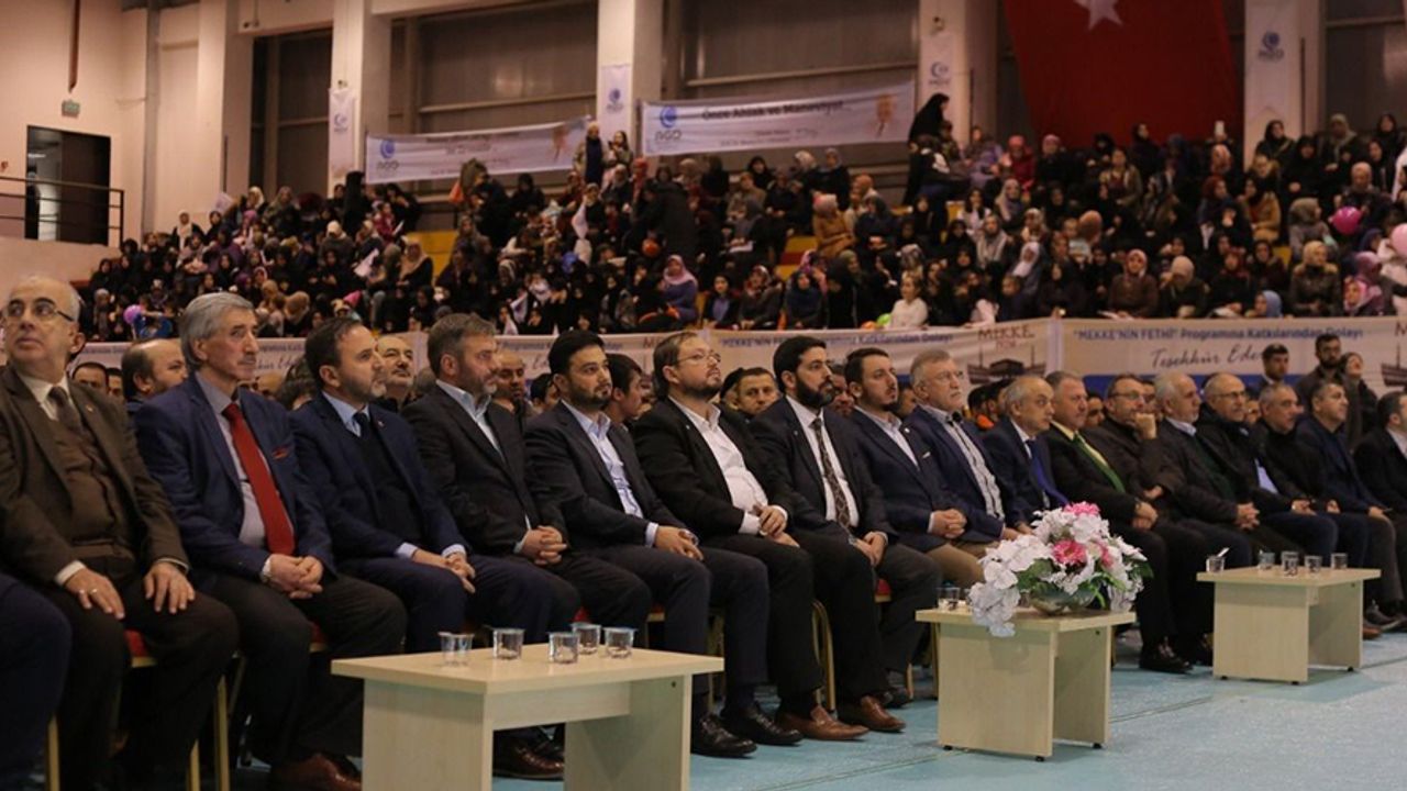1389. Yılında Mekke’nin Fethi Kutlandı