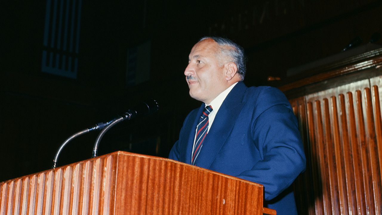 Sırat-ı Müstakim Üzere Bir Hayat; Erbakan