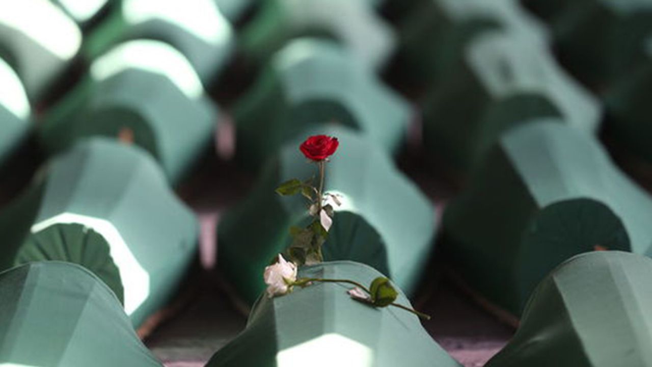 Srebrenitsa Vahşeti