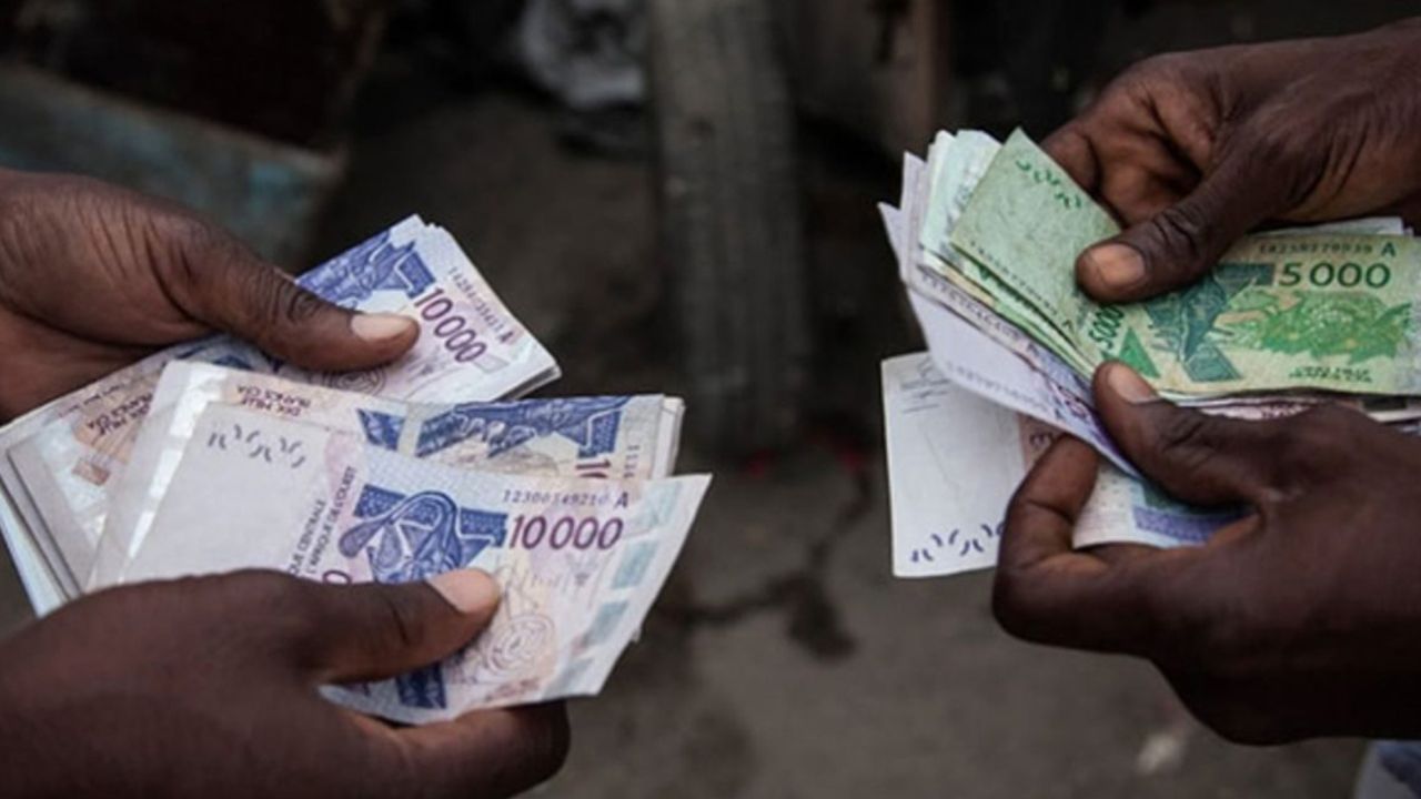 Afrika Ülkeleri 74 Yıllık Fransız Sömürge Parası CFA Frangını Bırakıyor